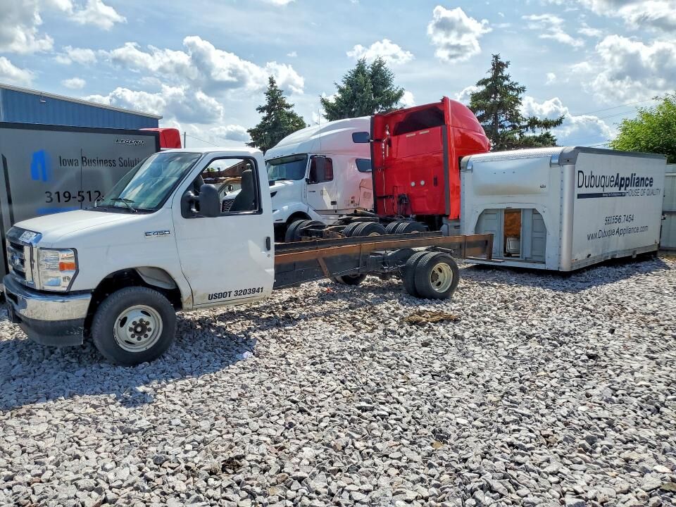 2023 FORD E-450