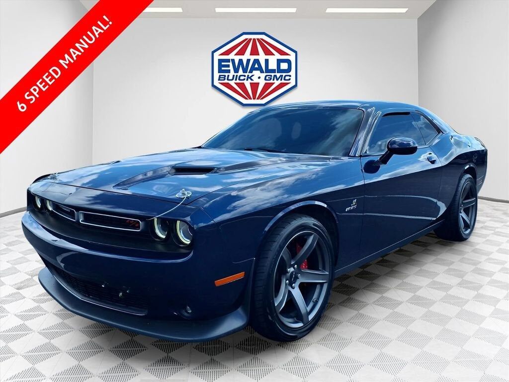 2016 DODGE Challenger