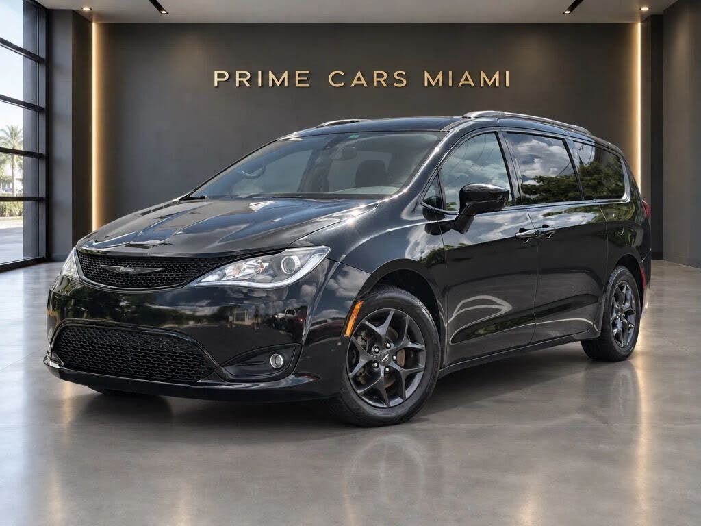 2019 CHRYSLER Pacifica