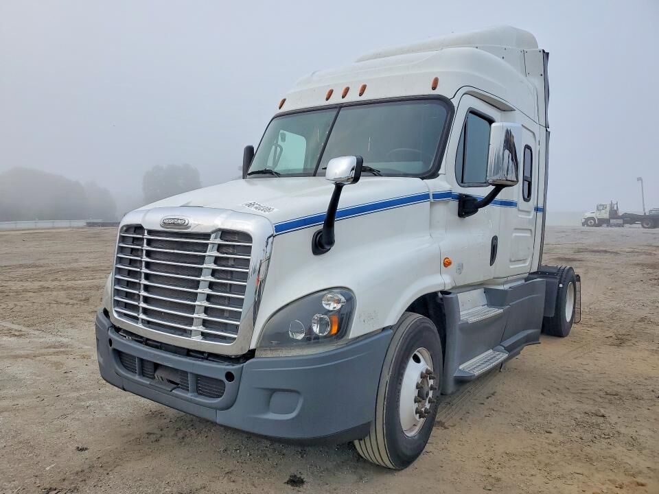 2016 FREIGHTLINER Cascadia