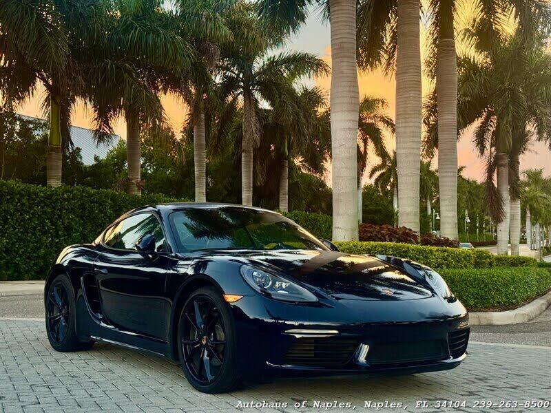 2017 PORSCHE Cayman