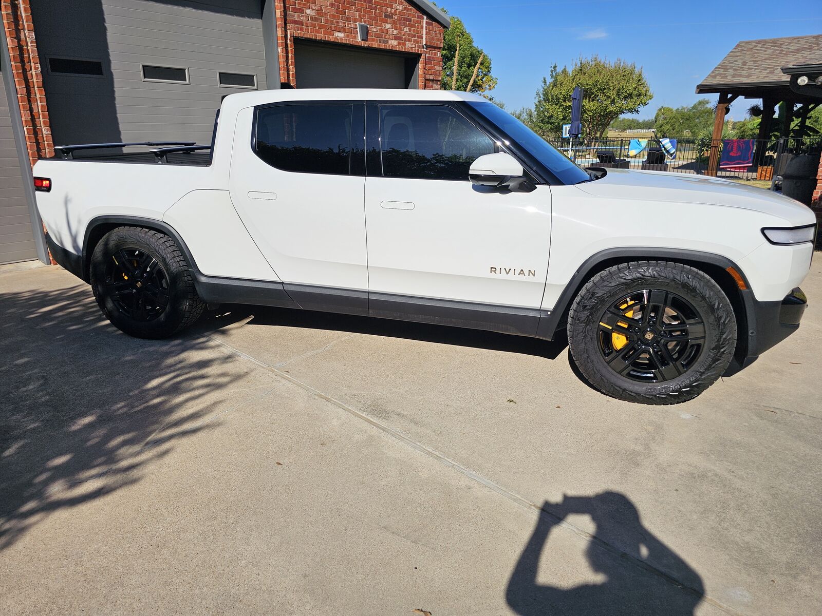 2022 RIVIAN R1T