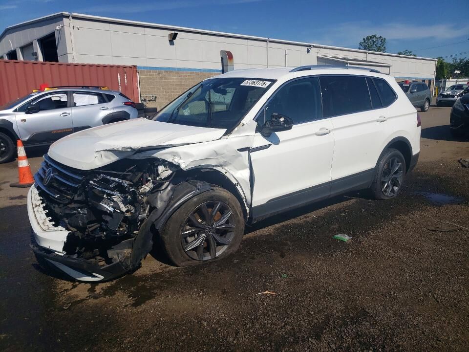 2022 VOLKSWAGEN Tiguan