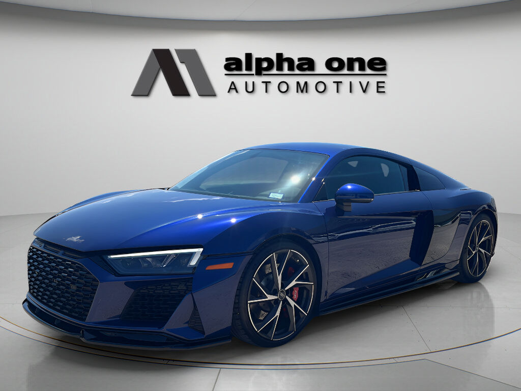 2022 AUDI R8