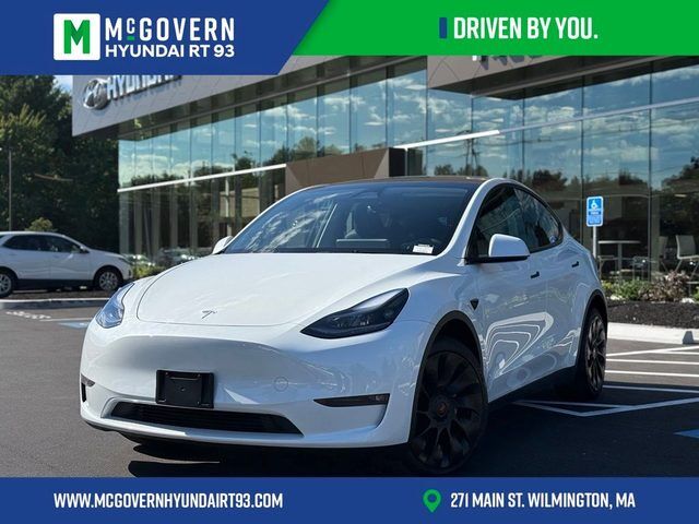 2024 TESLA Model Y