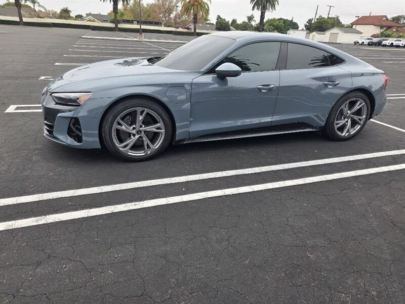 2023 AUDI e-tron GT