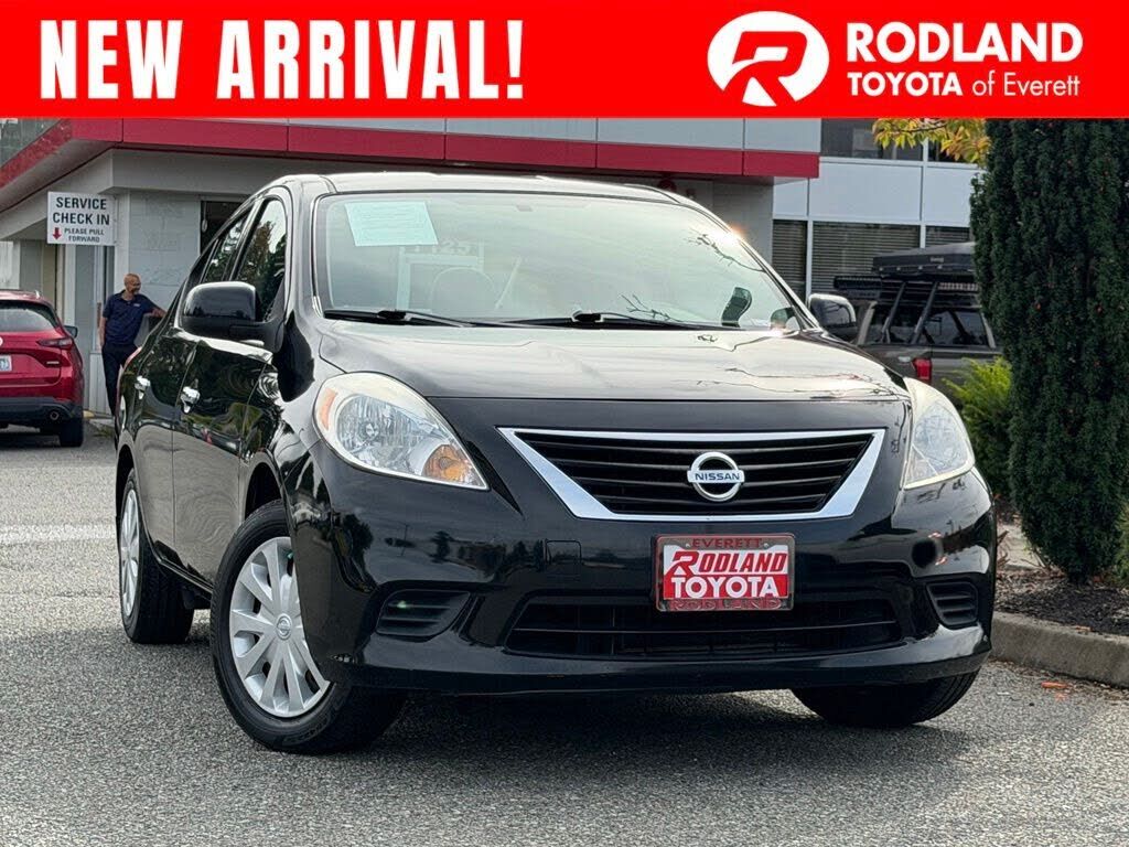 2014 NISSAN Versa