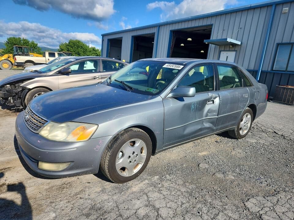 2004 TOYOTA Avalon
