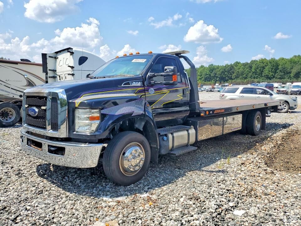2017 FORD F-650