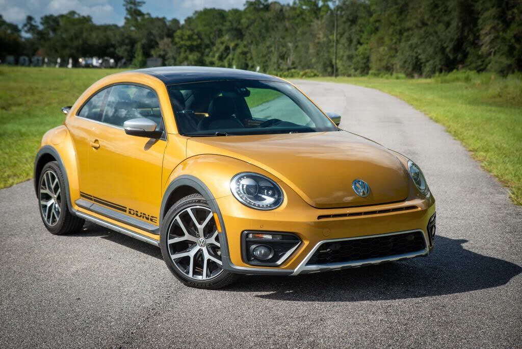 2017 VOLKSWAGEN Beetle