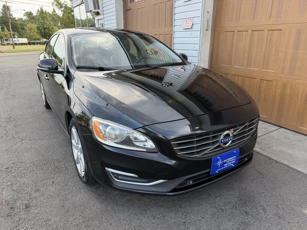 2016 VOLVO S60