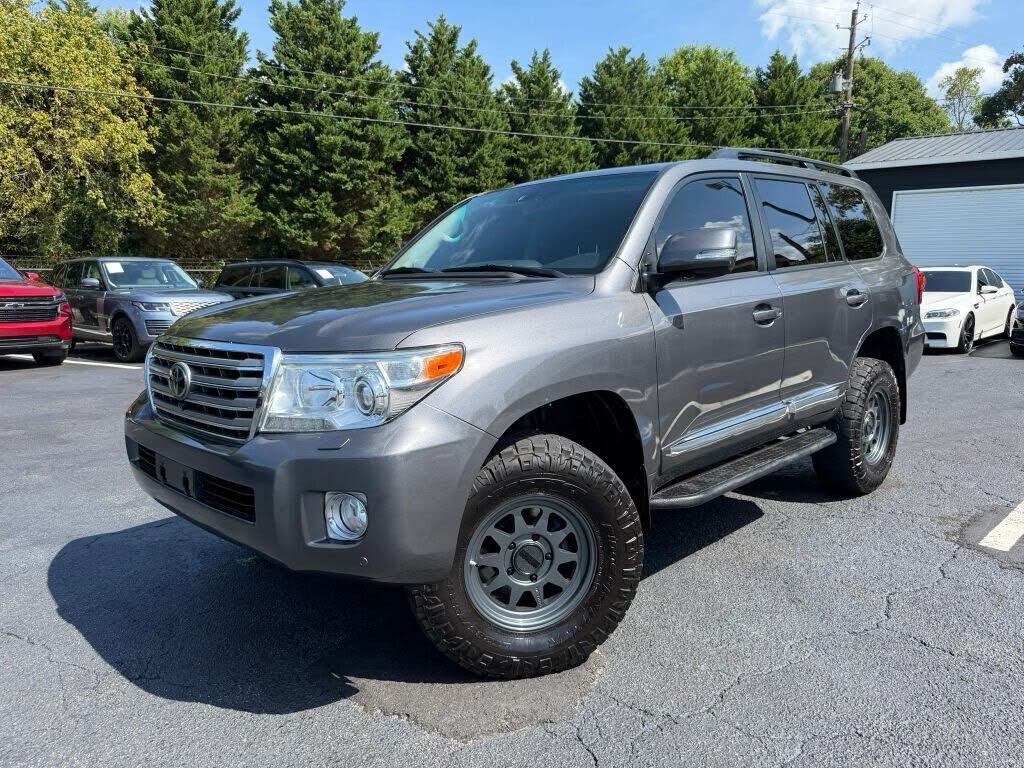 2013 TOYOTA Land Cruiser