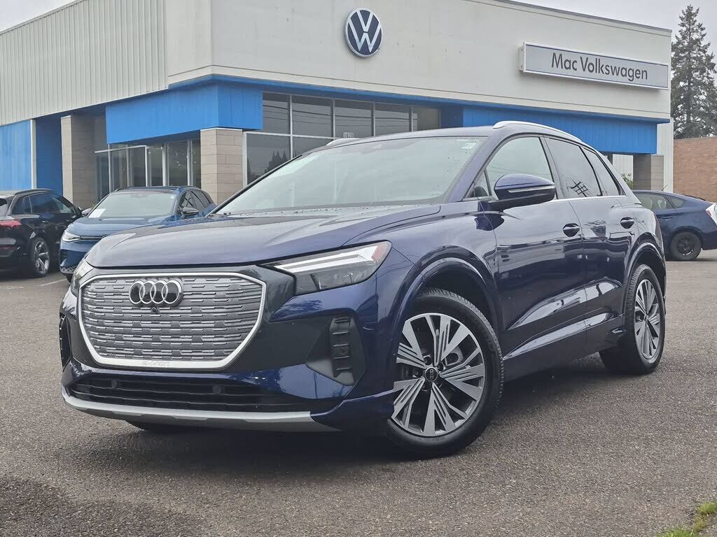 2023 AUDI Q4