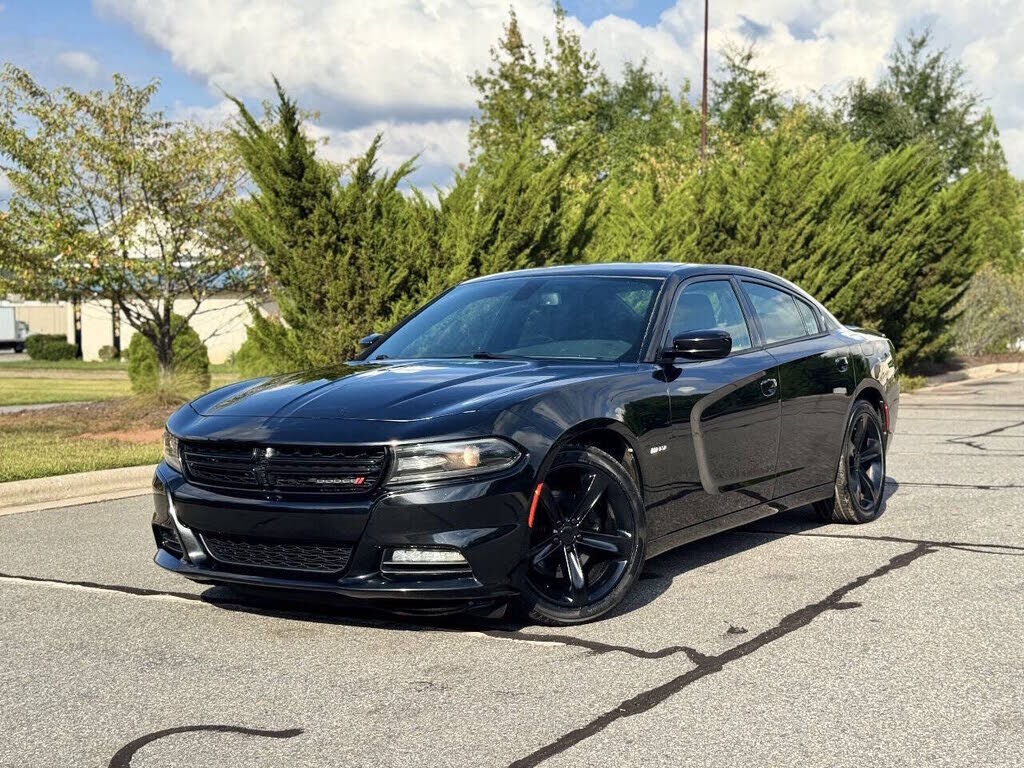 2017 DODGE Charger