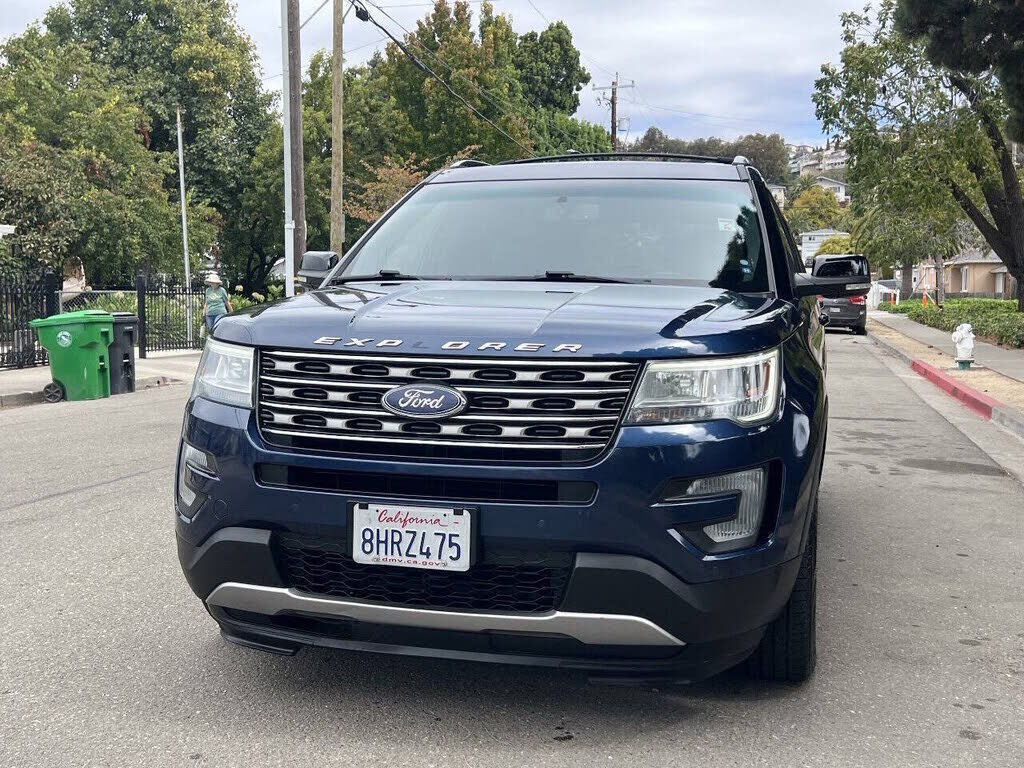 2016 FORD Explorer