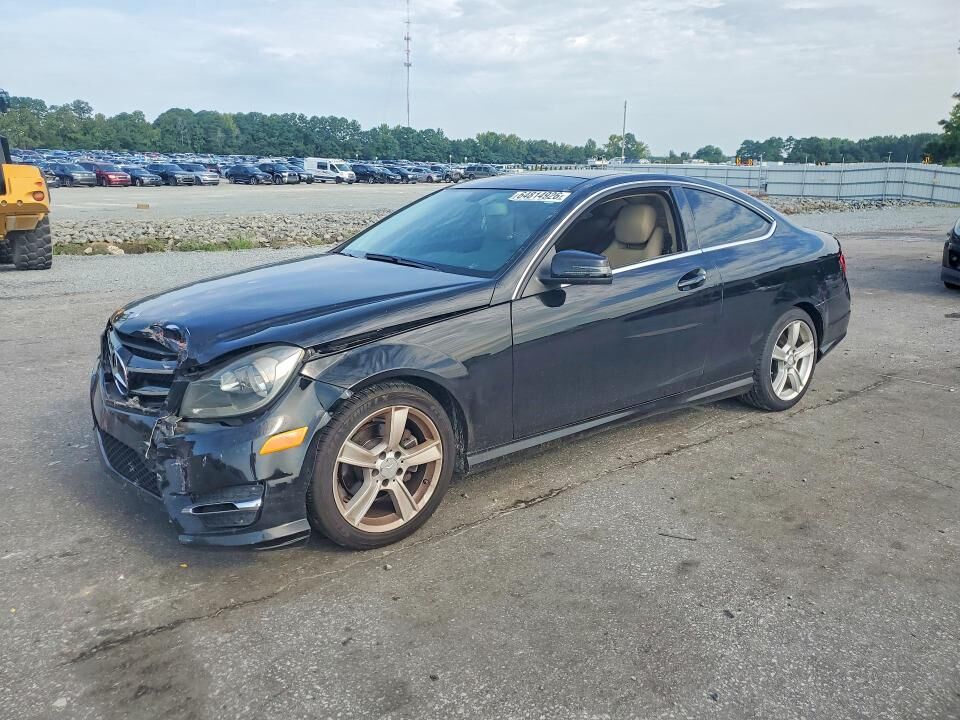 2015 MERCEDES-BENZ C-Class