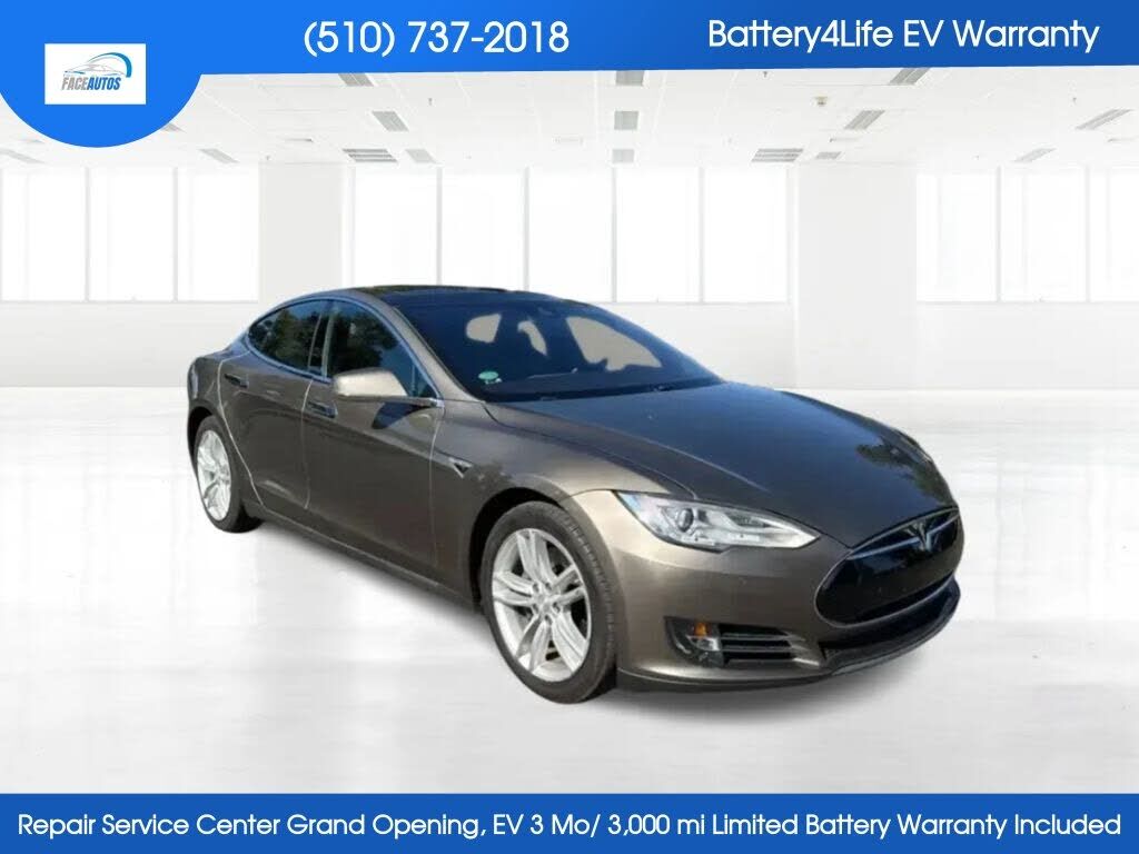 2015 TESLA Model S
