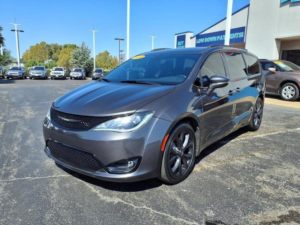 2019 CHRYSLER Pacifica