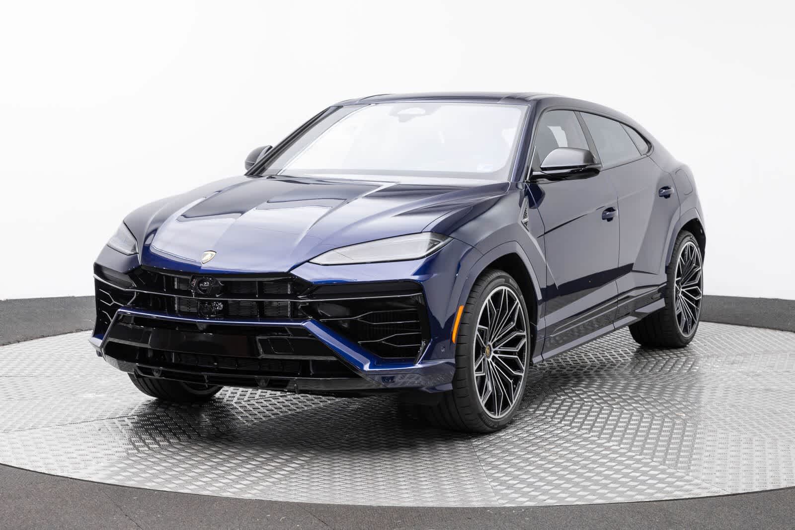2026 LAMBORGHINI URUS