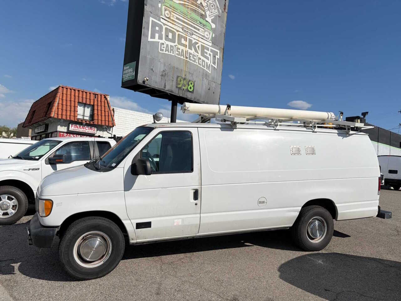 2002 FORD E-350
