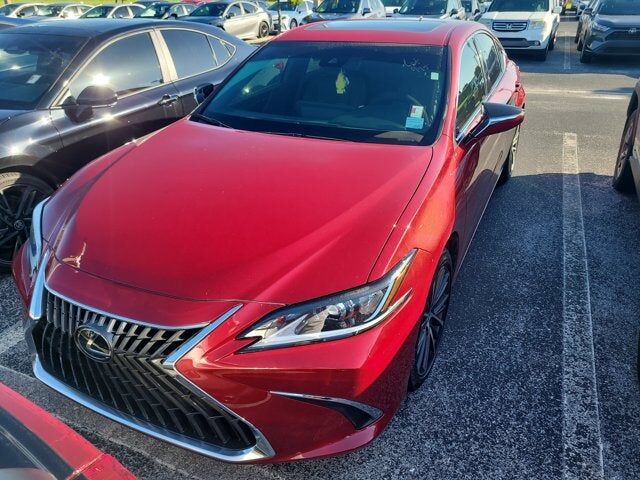 2025 Lexus ES