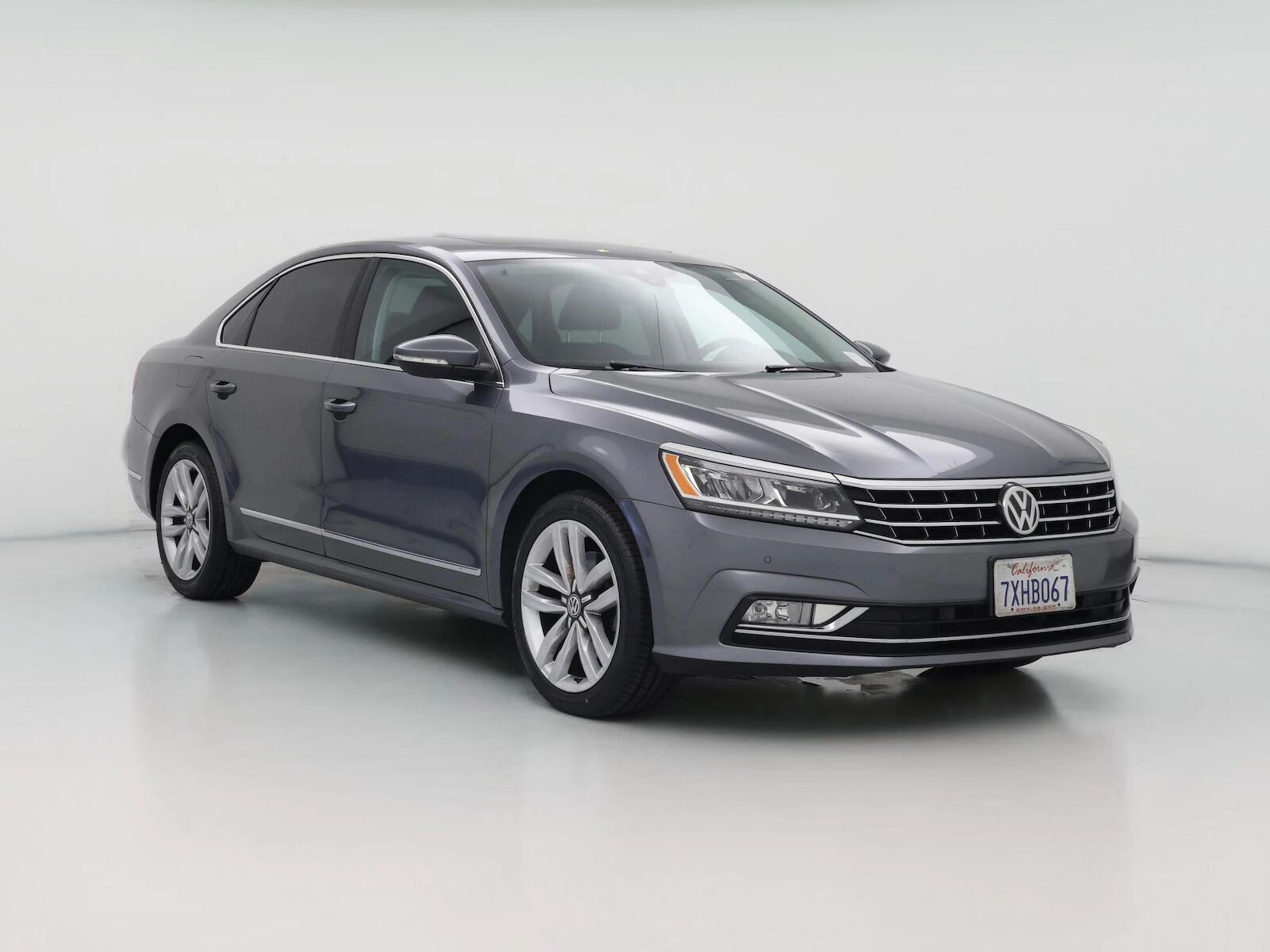 2017 VOLKSWAGEN Passat