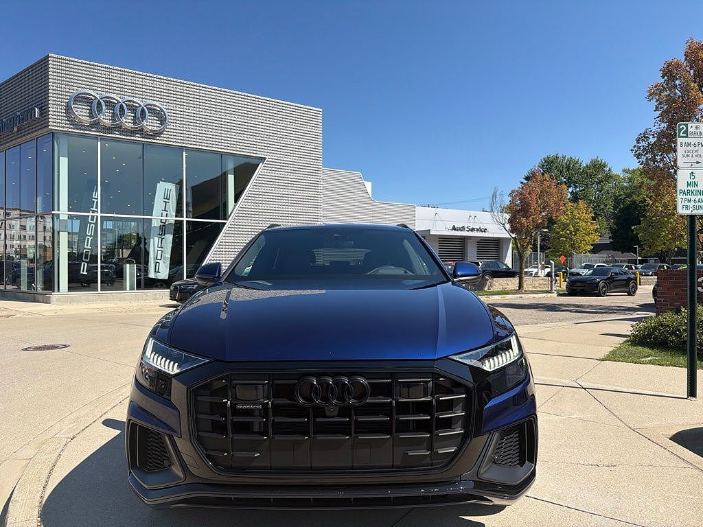 2023 Audi Q8