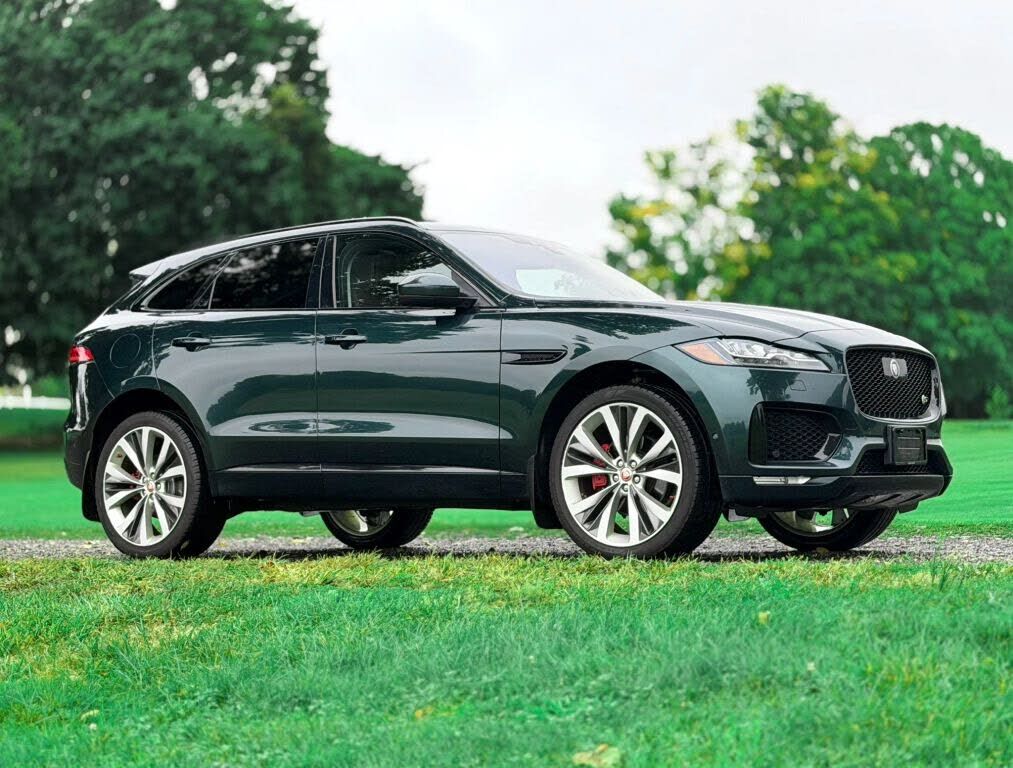 2017 JAGUAR F-Pace