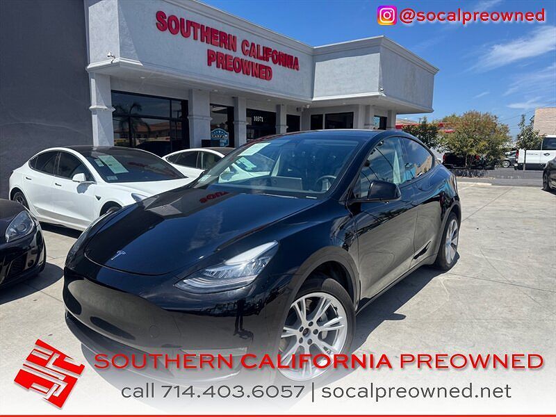 2023 TESLA Model Y