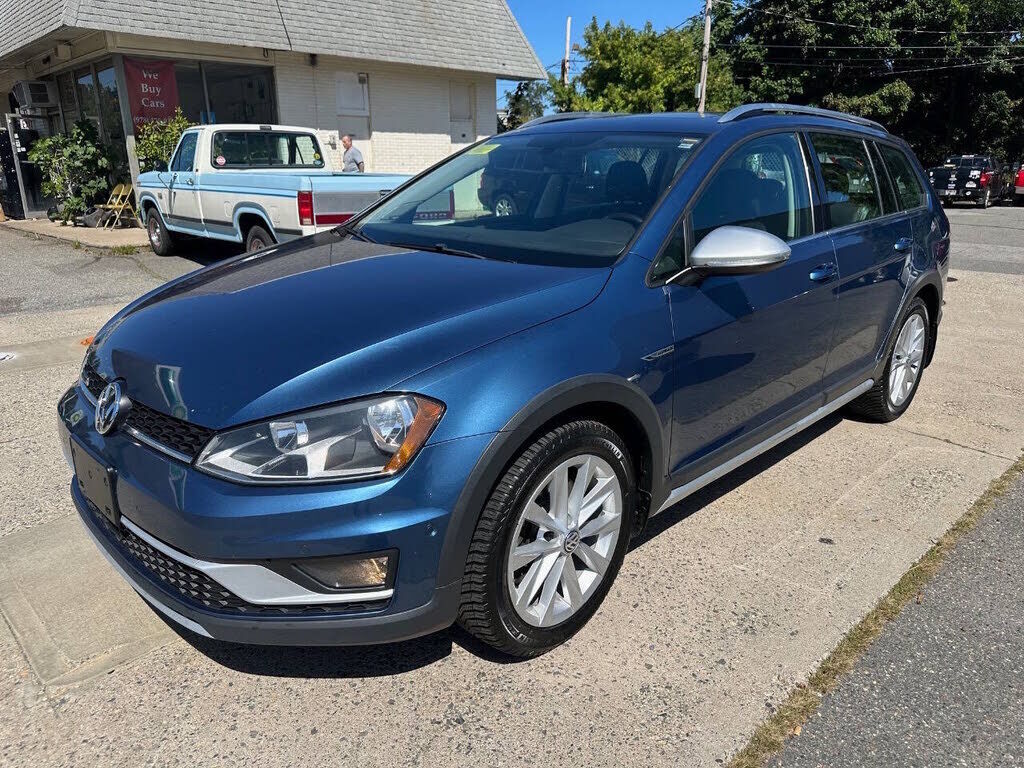 2017 VOLKSWAGEN Golf Alltrack