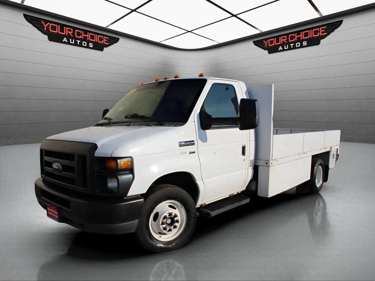 2011 FORD E-450