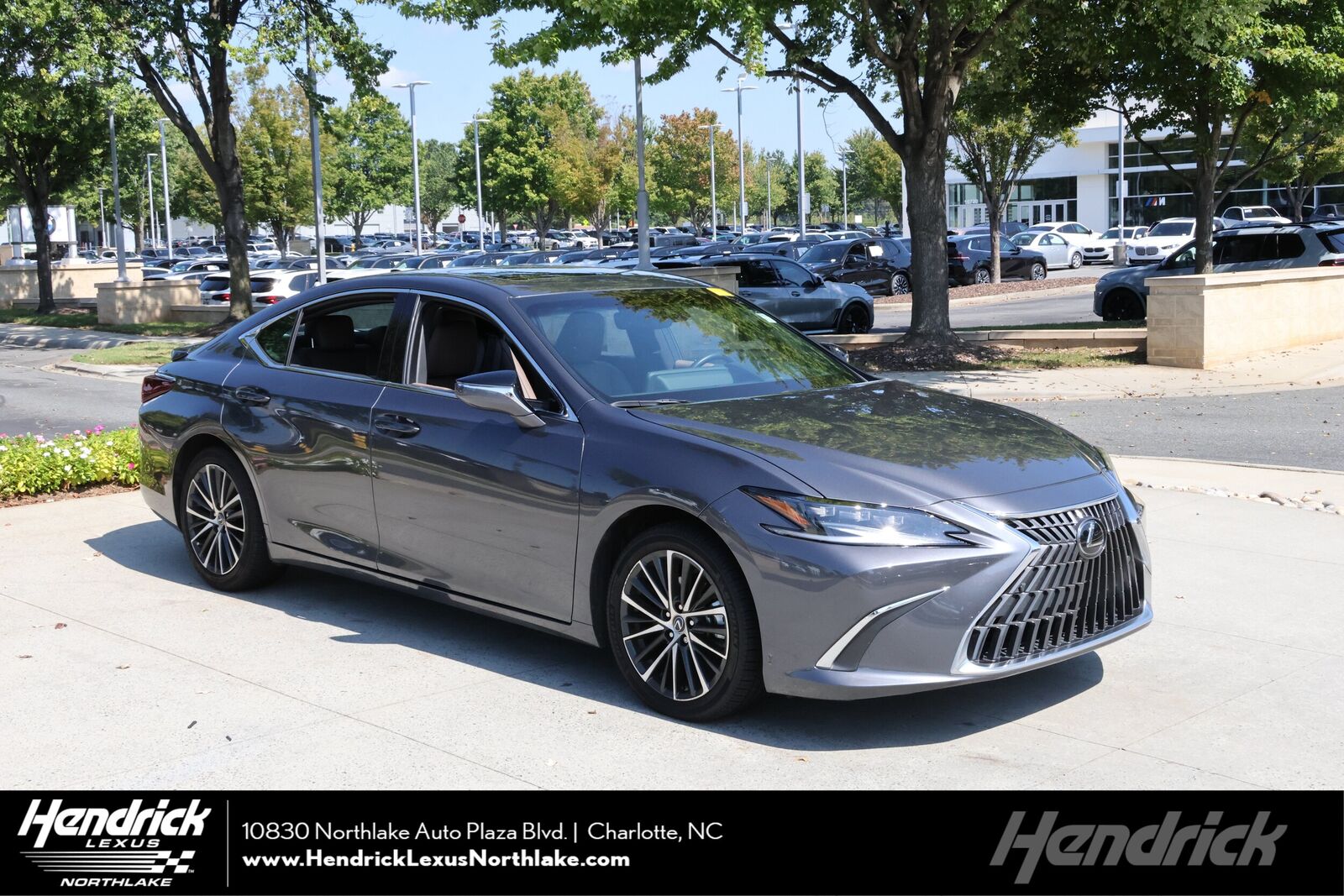 2024 LEXUS ES