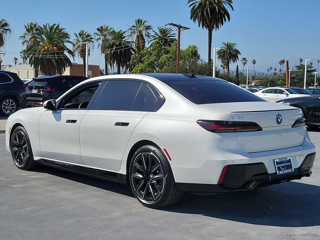 2023 BMW i7
