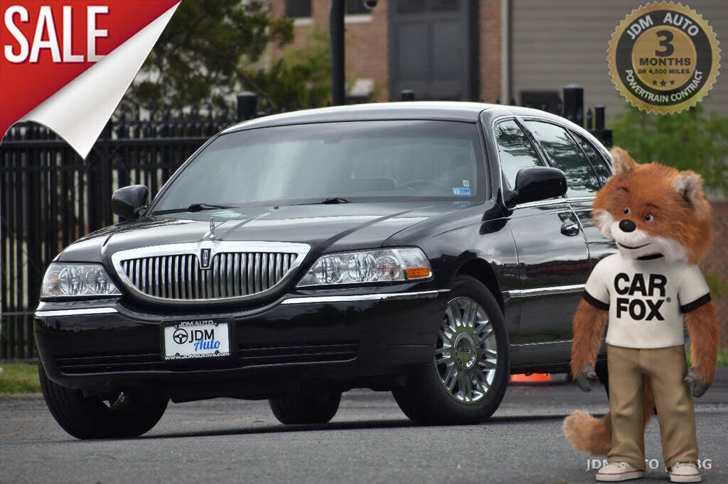 2008 LINCOLN Town Car