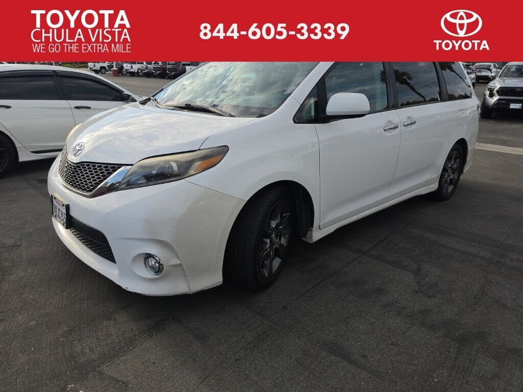 2016 TOYOTA Sienna