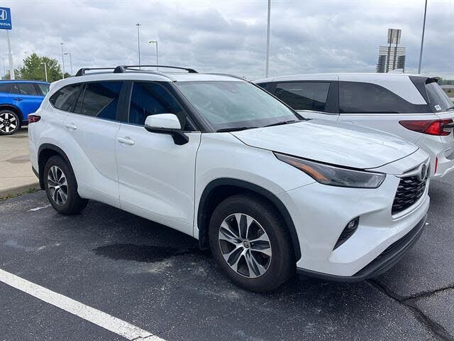 2023 TOYOTA Highlander