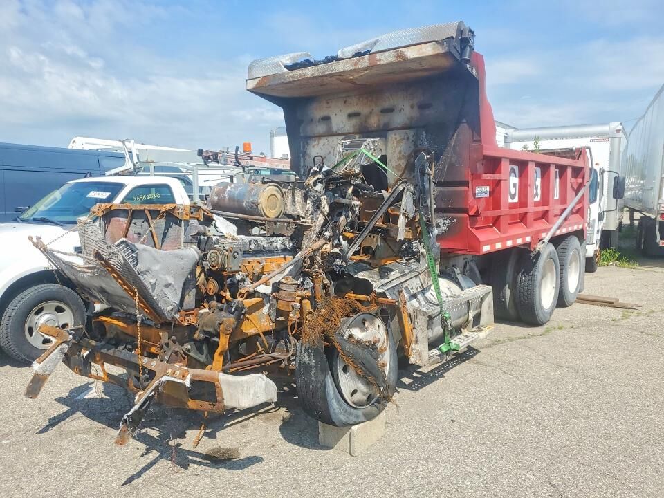 1995 FREIGHTLINER Med. Conv.