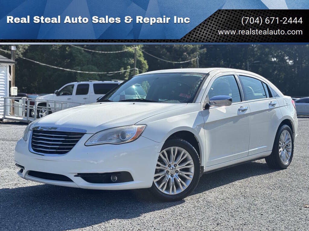 2011 CHRYSLER 200