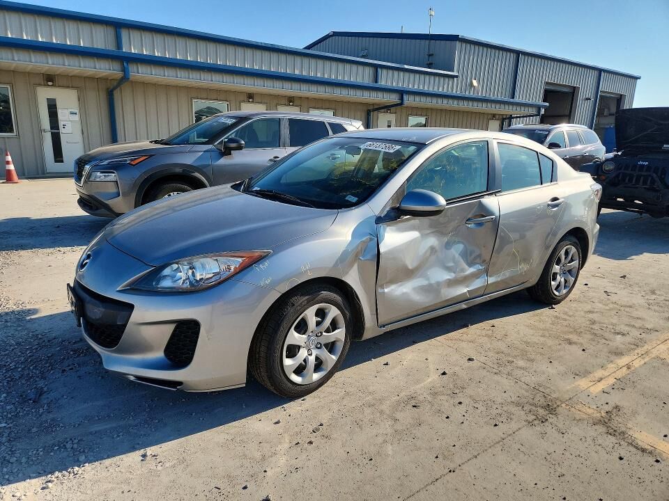 2013 MAZDA Mazda3