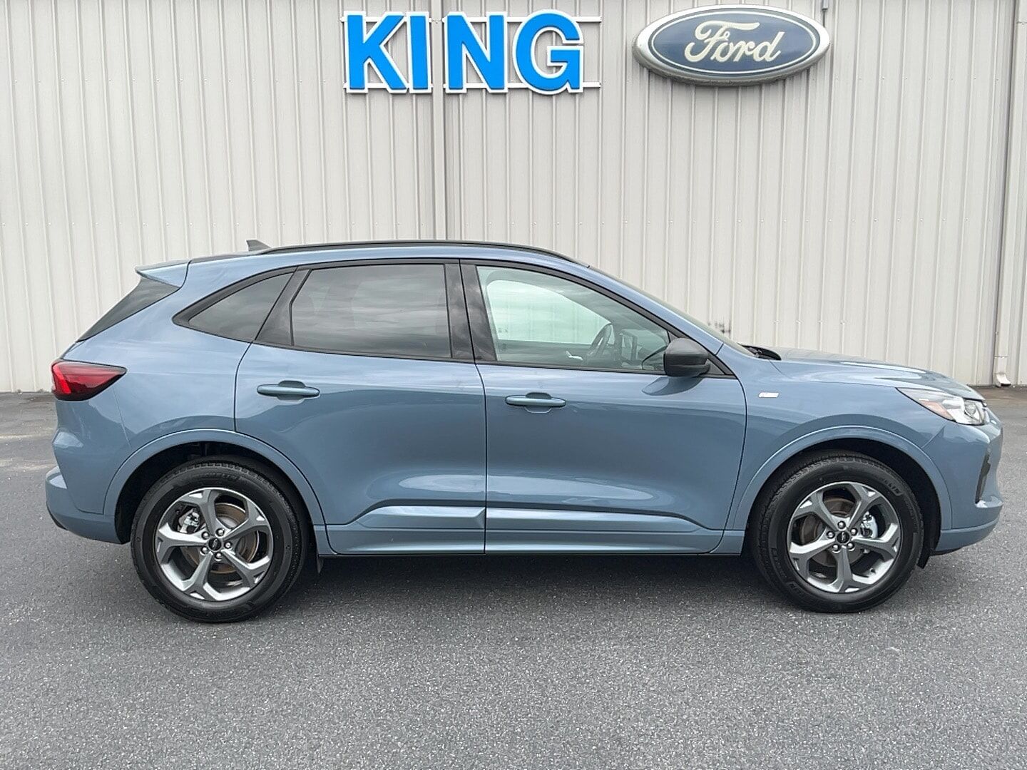 2024 FORD Escape
