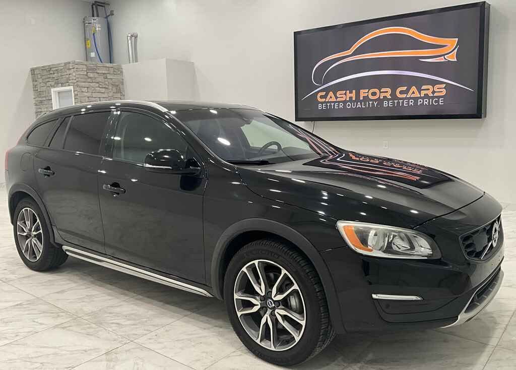 2017 VOLVO V60CC