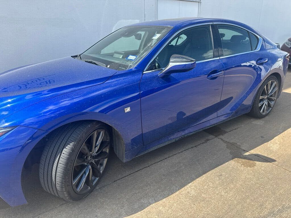 2023 LEXUS IS