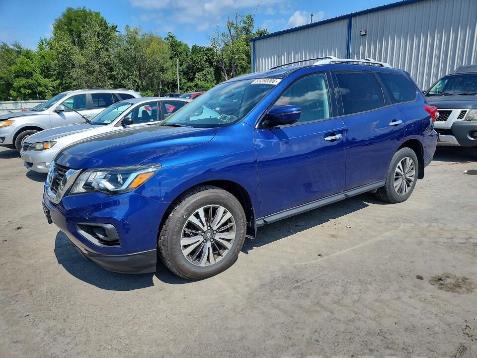 2017 NISSAN Pathfinder
