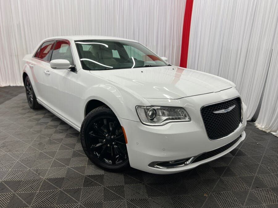 2017 CHRYSLER 300
