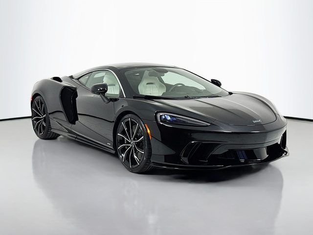 2026 MCLAREN GTS