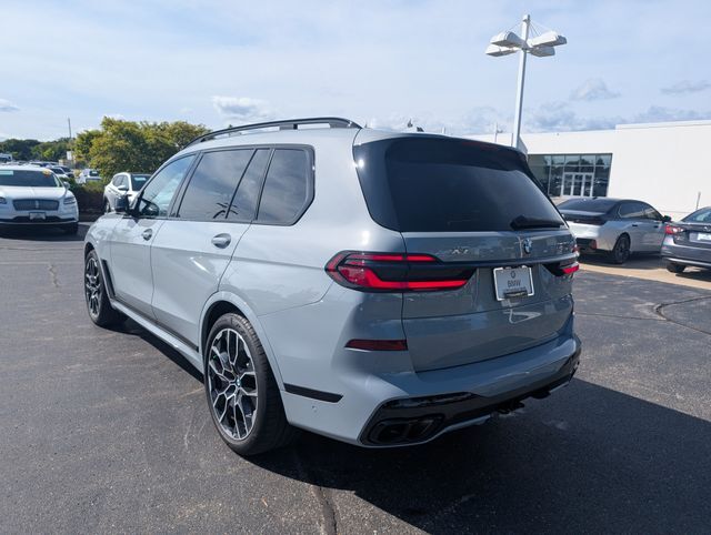 2025 BMW X7