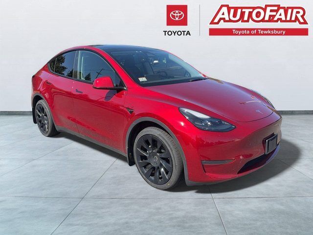2024 TESLA Model Y