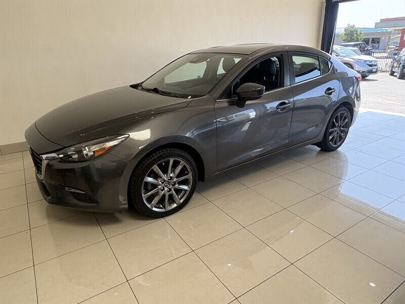 2018 MAZDA Mazda3