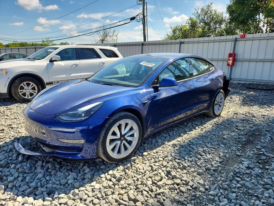 2022 TESLA Model 3