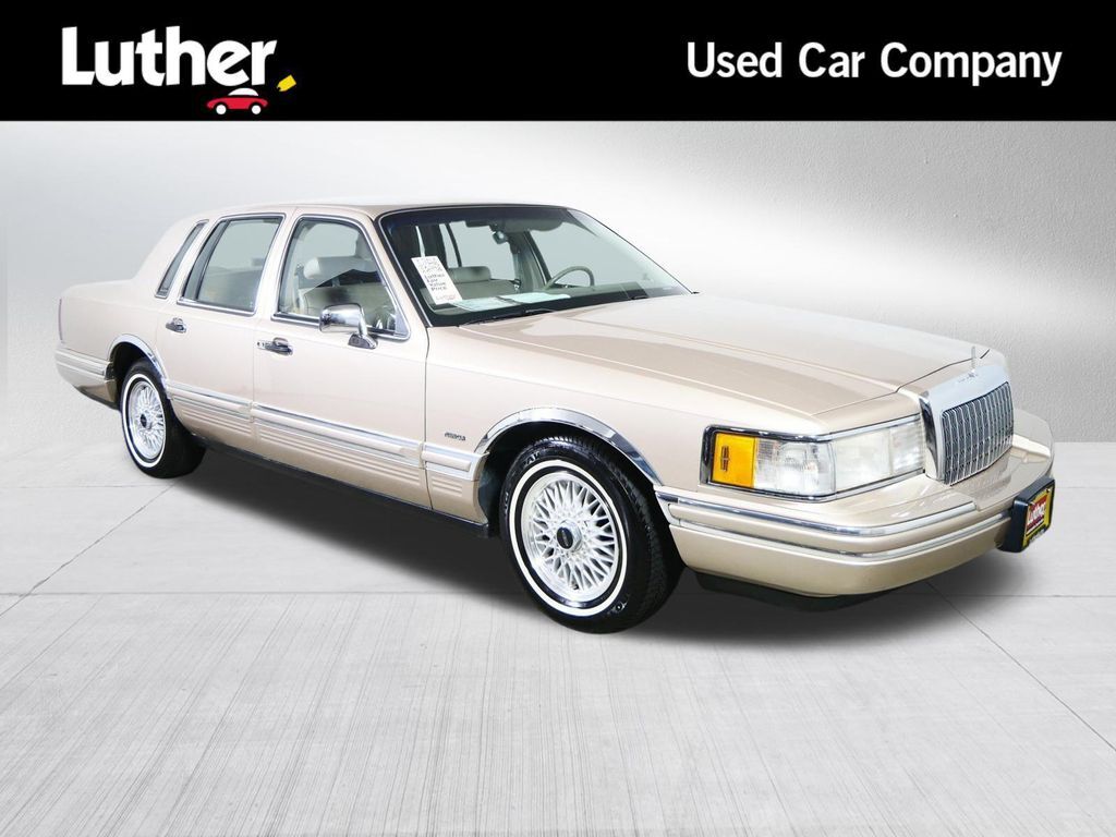 1993 LINCOLN Town Car
